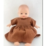 Sukienka muslinowa dla lalki Miniland 32 cm w kolorze cynamonowym